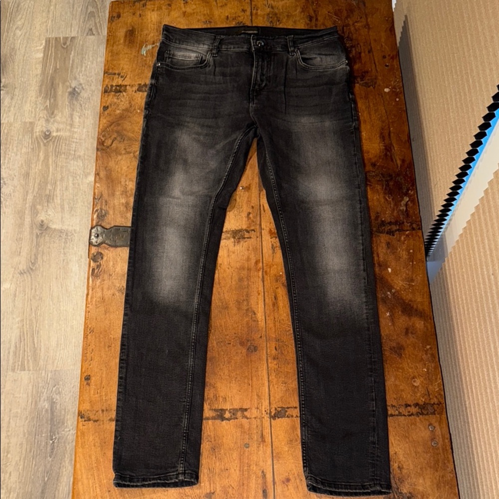 Zara Black Slim Jeans with some Stretch 34x32